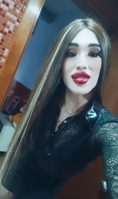 Транссексуалка Азнура